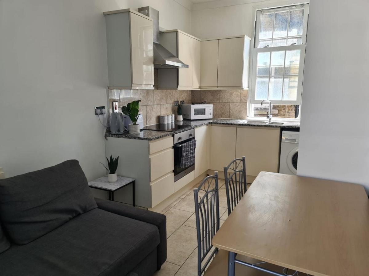 "Bright & Spacious" 3 Bedroom Flat By Kings Cross, St Pancras Station!!!!64 London Luaran gambar