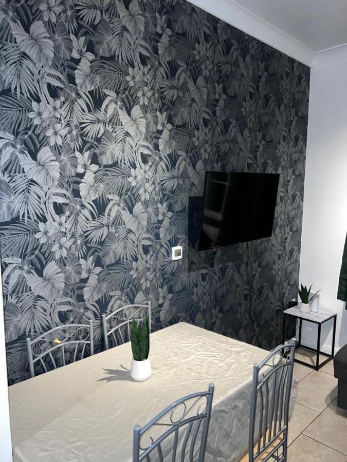 "Bright & Spacious" 3 Bedroom Flat By Kings Cross, St Pancras Station!!!!64 London Luaran gambar
