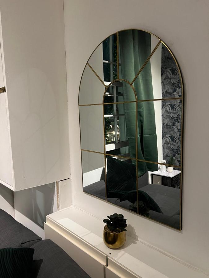 "Bright & Spacious" 3 Bedroom Flat By Kings Cross, St Pancras Station!!!!64 London Luaran gambar