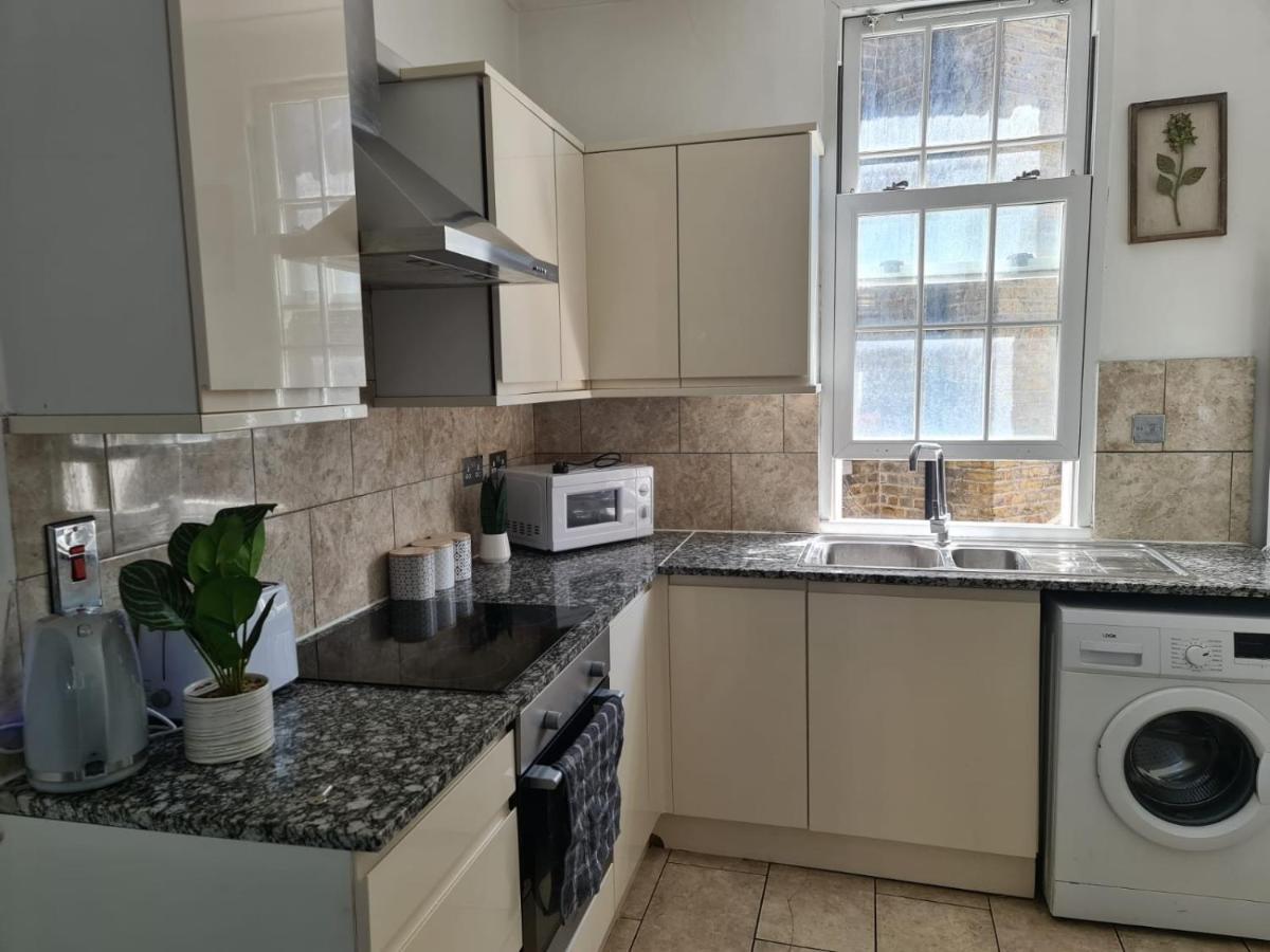 "Bright & Spacious" 3 Bedroom Flat By Kings Cross, St Pancras Station!!!!64 London Luaran gambar