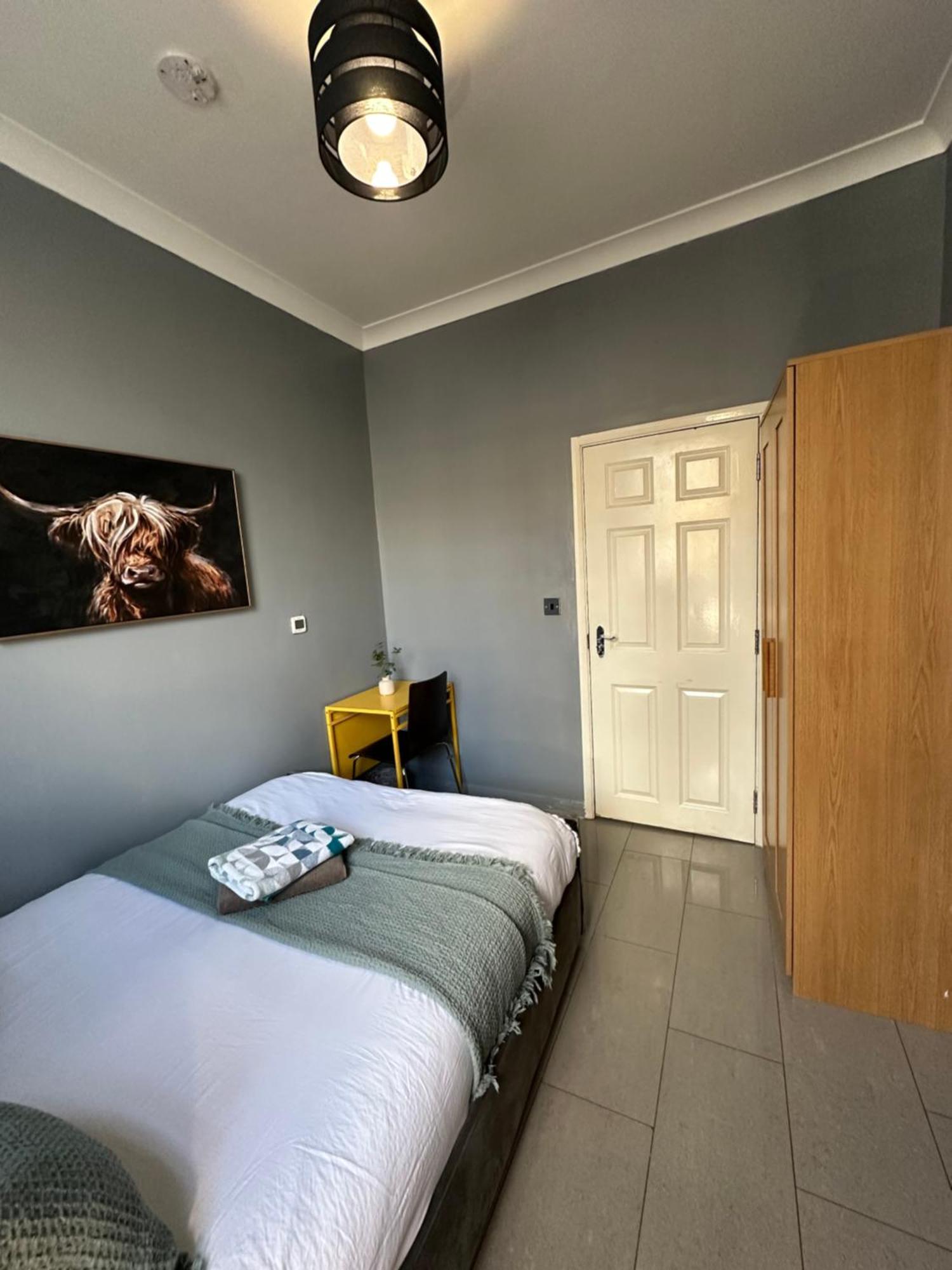 "Bright & Spacious" 3 Bedroom Flat By Kings Cross, St Pancras Station!!!!64 London Luaran gambar