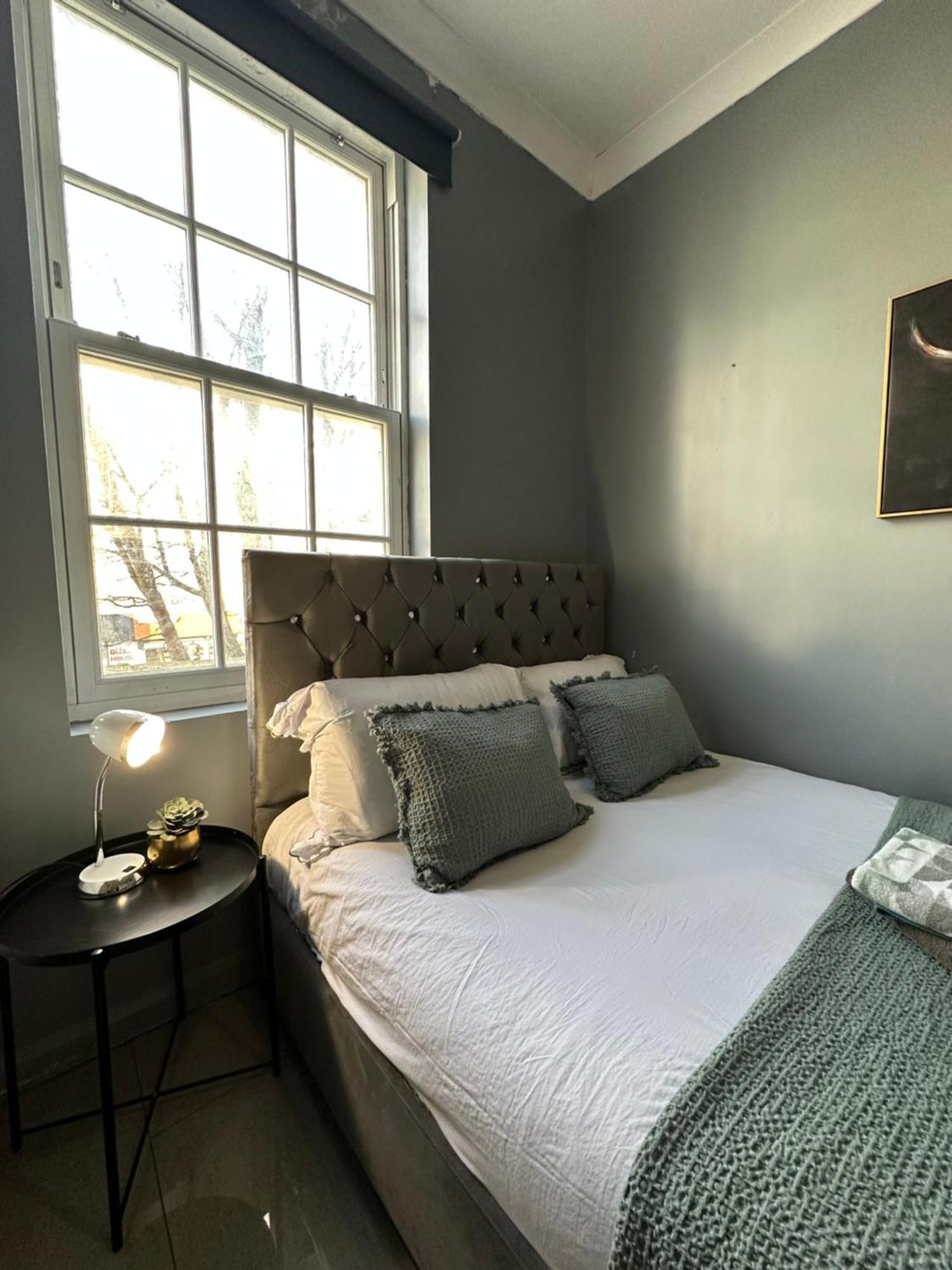 "Bright & Spacious" 3 Bedroom Flat By Kings Cross, St Pancras Station!!!!64 London Luaran gambar