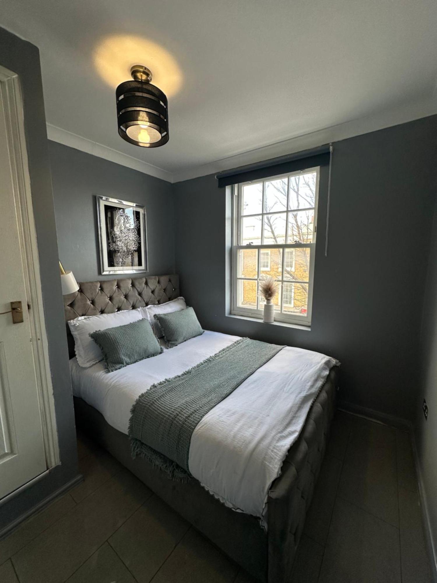 "Bright & Spacious" 3 Bedroom Flat By Kings Cross, St Pancras Station!!!!64 London Luaran gambar
