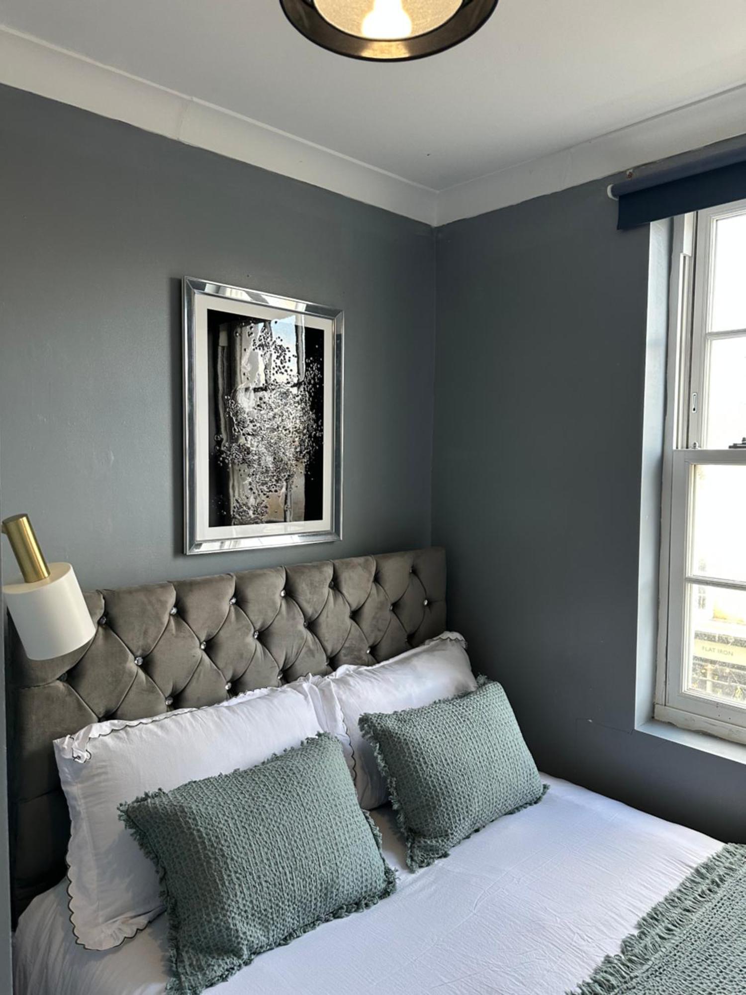 "Bright & Spacious" 3 Bedroom Flat By Kings Cross, St Pancras Station!!!!64 London Luaran gambar