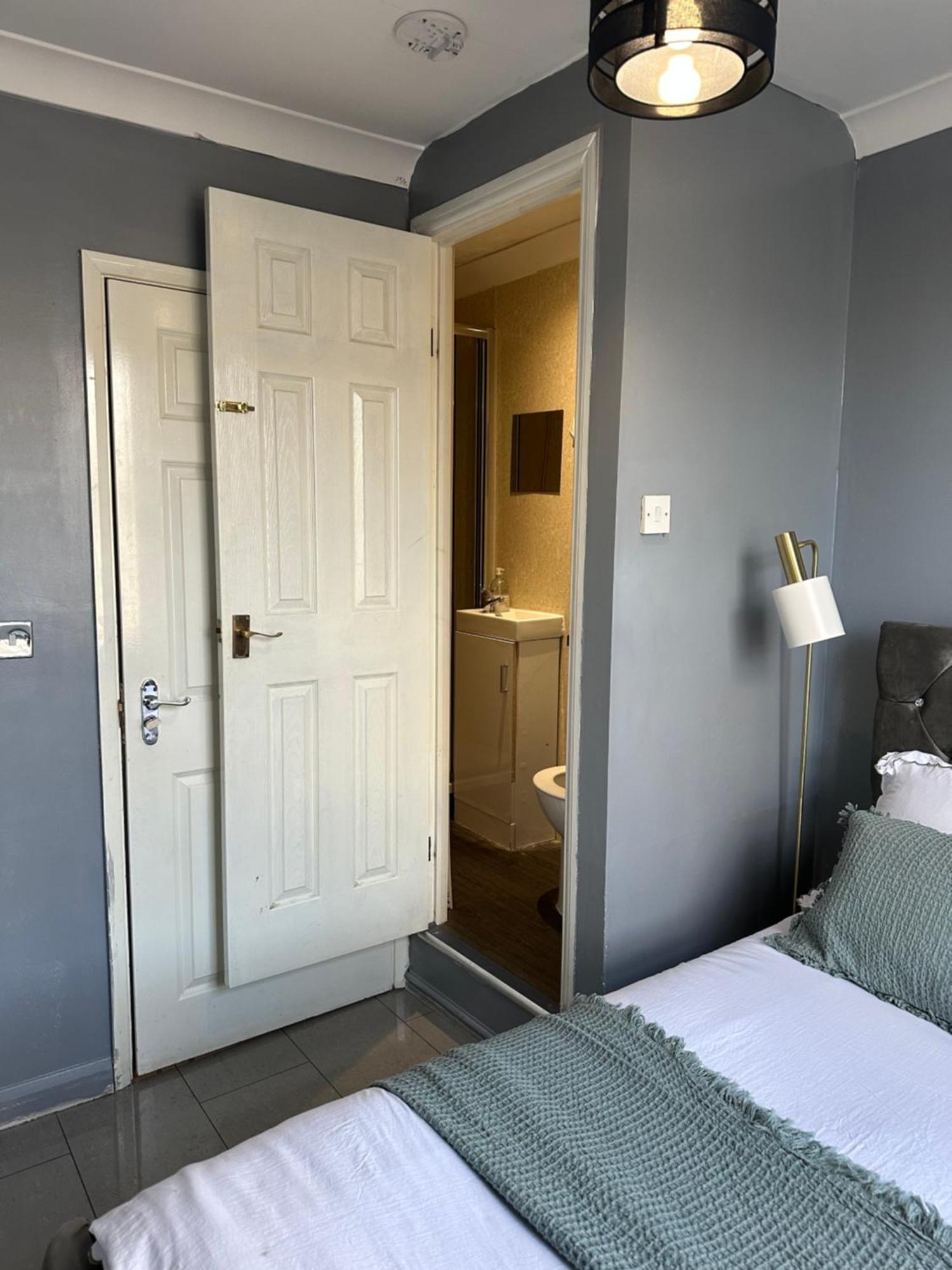 "Bright & Spacious" 3 Bedroom Flat By Kings Cross, St Pancras Station!!!!64 London Luaran gambar