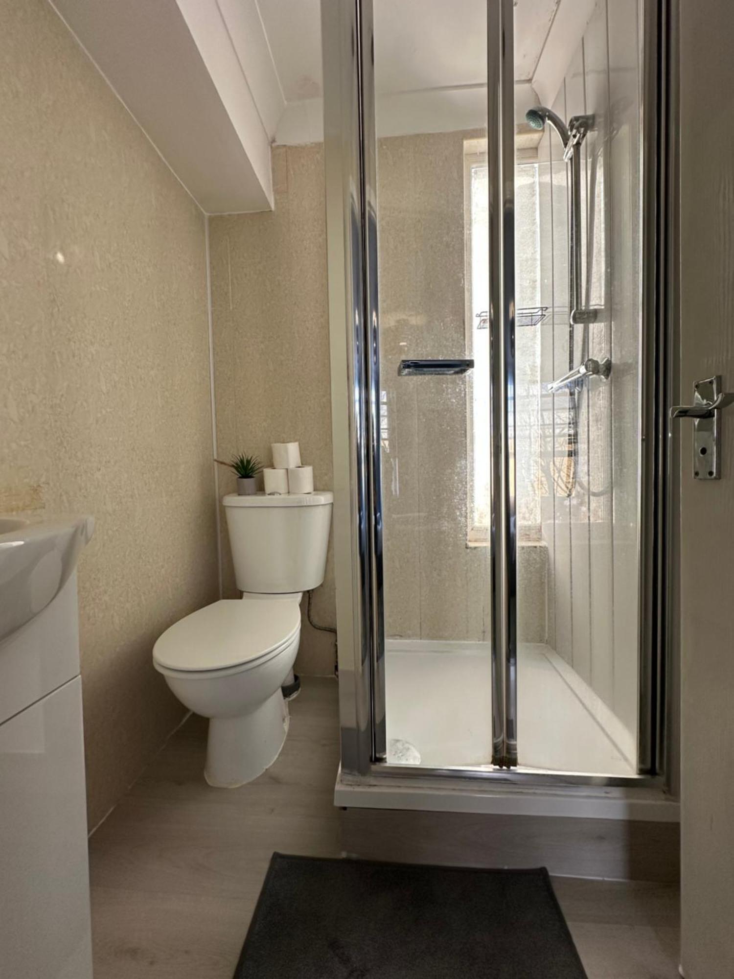 "Bright & Spacious" 3 Bedroom Flat By Kings Cross, St Pancras Station!!!!64 London Luaran gambar