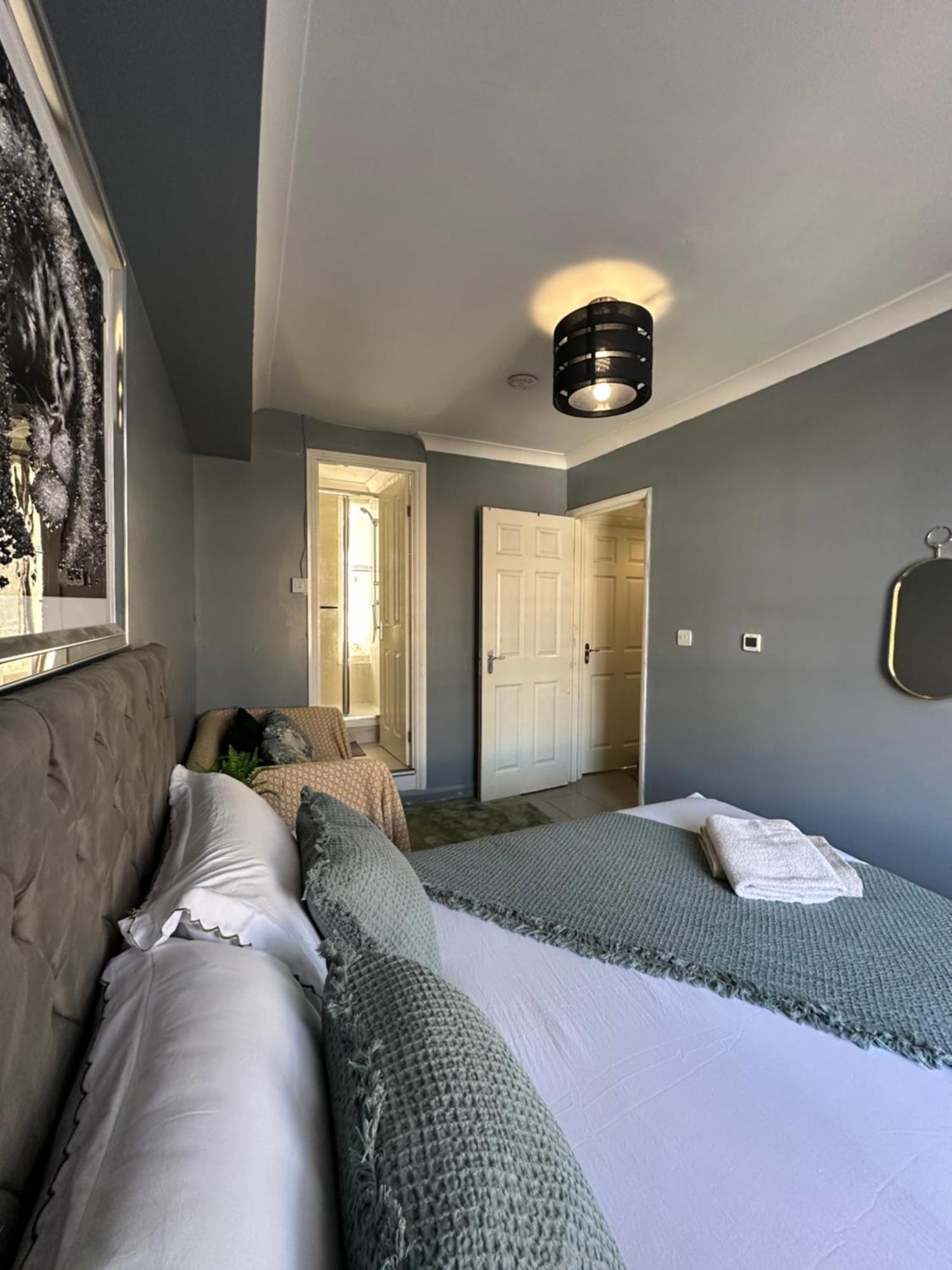"Bright & Spacious" 3 Bedroom Flat By Kings Cross, St Pancras Station!!!!64 London Luaran gambar