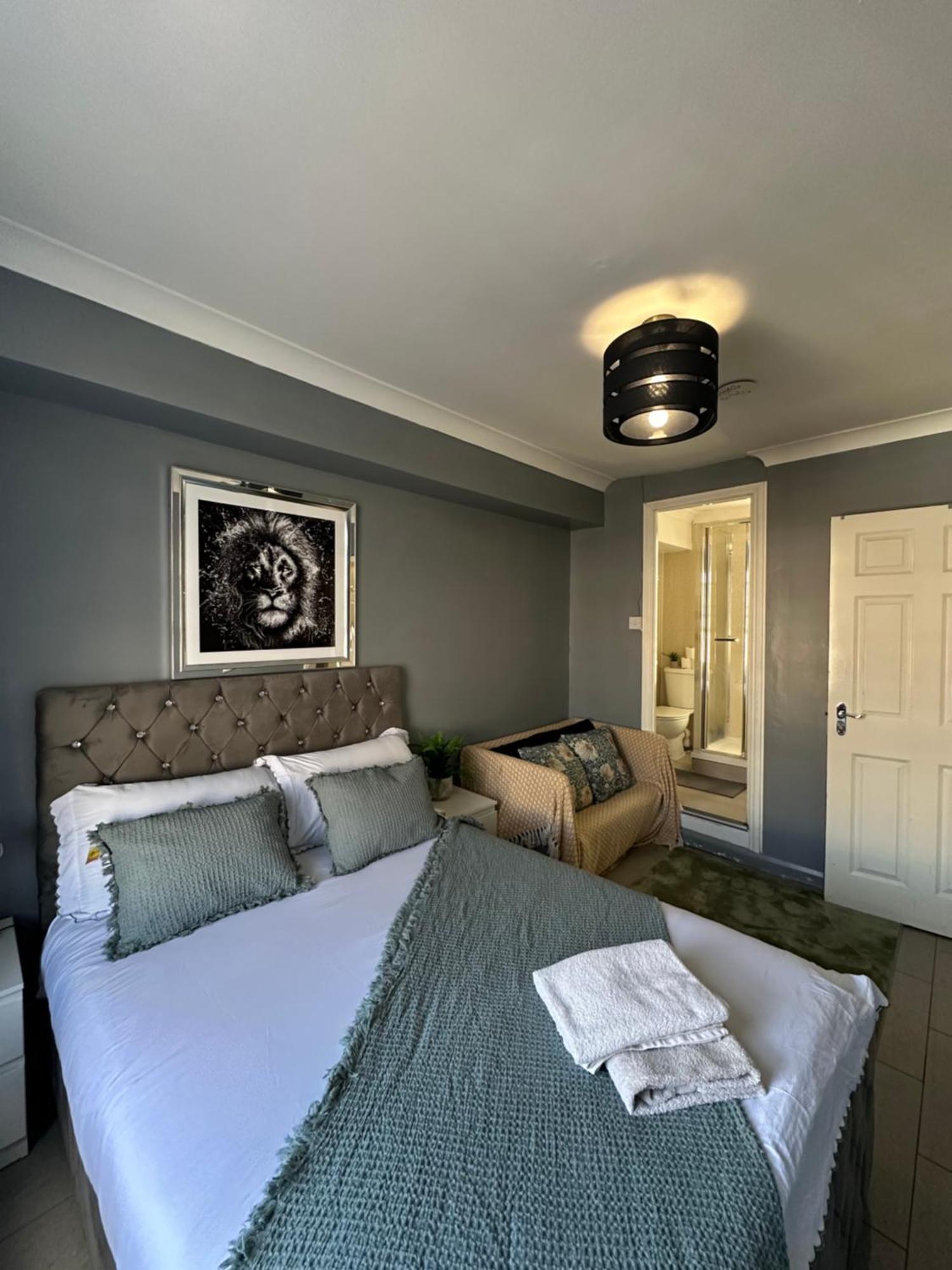 "Bright & Spacious" 3 Bedroom Flat By Kings Cross, St Pancras Station!!!!64 London Luaran gambar