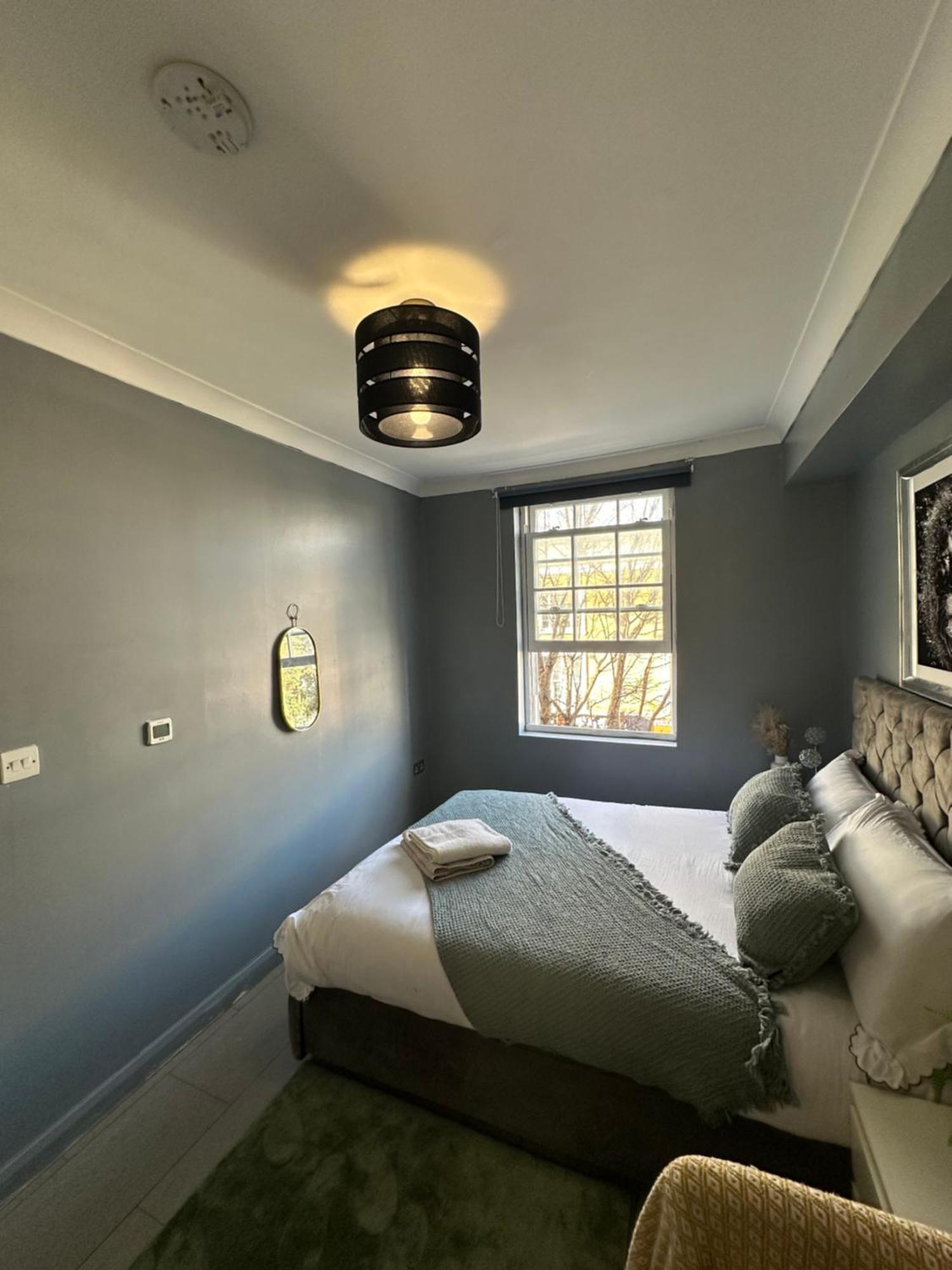 "Bright & Spacious" 3 Bedroom Flat By Kings Cross, St Pancras Station!!!!64 London Luaran gambar
